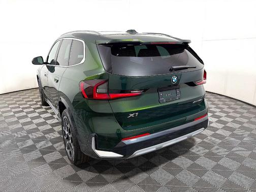 San Remo Green Metallic 2025 BMW X1 xDrive28i