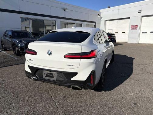 2024 BMW X4 xDrive30i