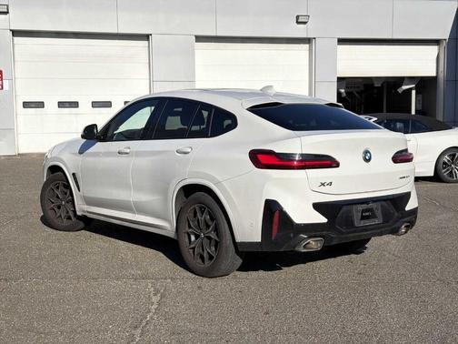 2024 BMW X4 xDrive30i