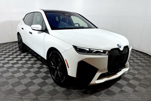 2023 BMW iX M60