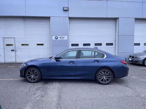 2022 BMW 330 i xDrive