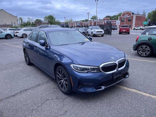 2022 BMW 330 i xDrive