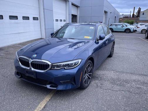 2022 BMW 330 i xDrive