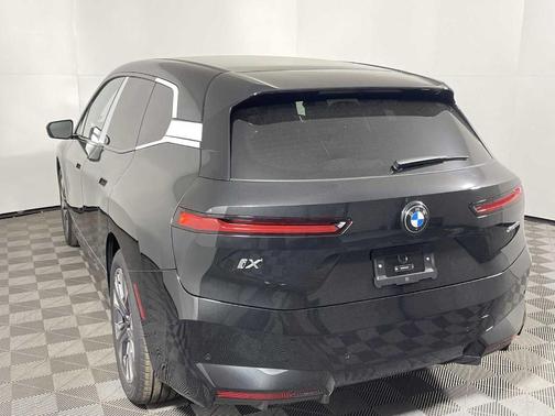 2026 BMW iX xDrive60