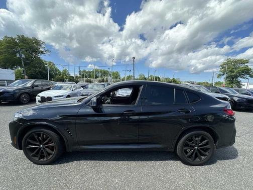 Black Sapphire Metallic 2024 BMW X4 M40i