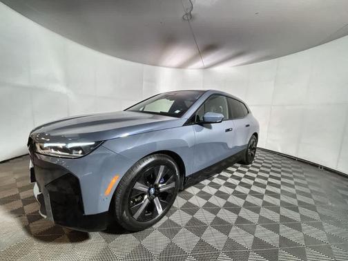 2023 BMW iX M60