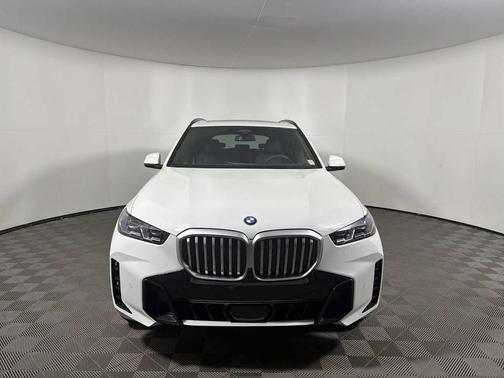 Alpine White 2026 BMW X5 xDrive40i