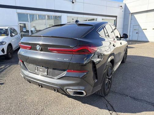 2023 BMW X6 xDrive40i