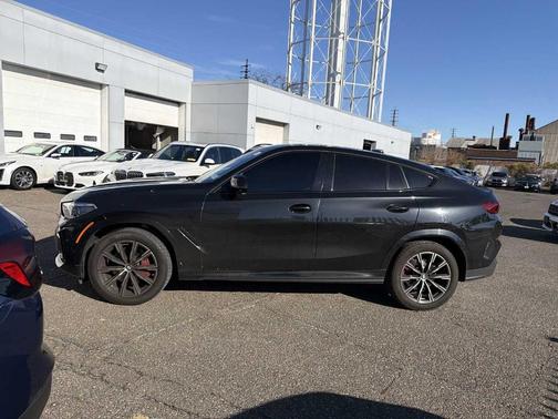 2023 BMW X6 xDrive40i
