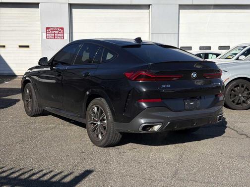 2023 BMW X6 xDrive40i