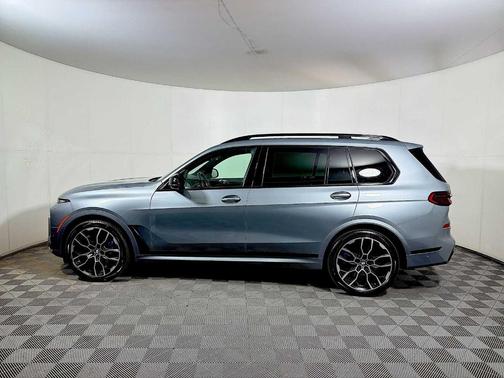 Gray Metallic 2024 BMW X7 M60i