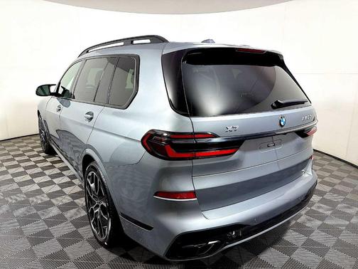 Gray Metallic 2024 BMW X7 M60i
