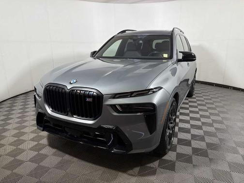 Gray Metallic 2024 BMW X7 M60i