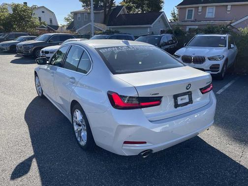 2025 BMW 330 i xDrive