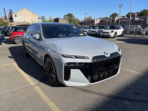 2023 BMW 760 760i xDrive