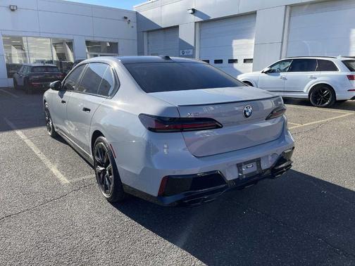 2023 BMW 760 760i xDrive