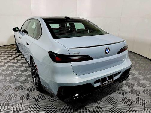 2023 BMW 760 760i xDrive