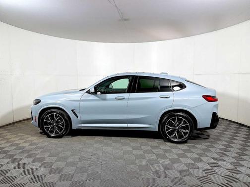 Gray Metallic 2024 BMW X4 xDrive30i