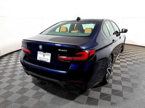 Carbon Black Metallic 2023 BMW 540 i xDrive