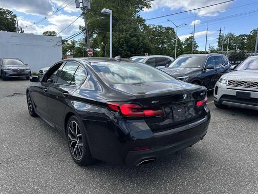 Black Sapphire Metallic 2023 BMW 540 i xDrive