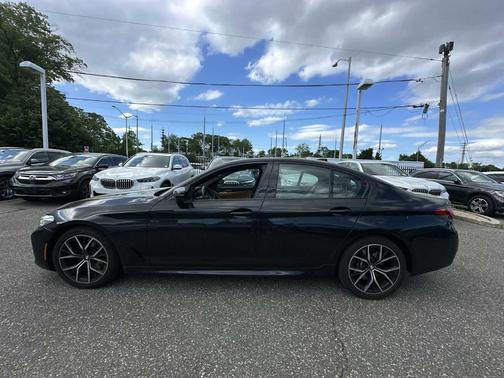 Black Sapphire Metallic 2023 BMW 540 i xDrive