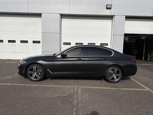 2021 BMW 530 i xDrive