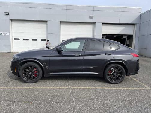 2025 BMW X4 M40i