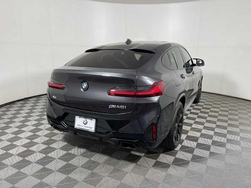 2025 BMW X4 M40i