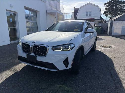 2022 BMW X4 xDrive30i