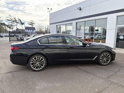 2023 BMW 530 i xDrive