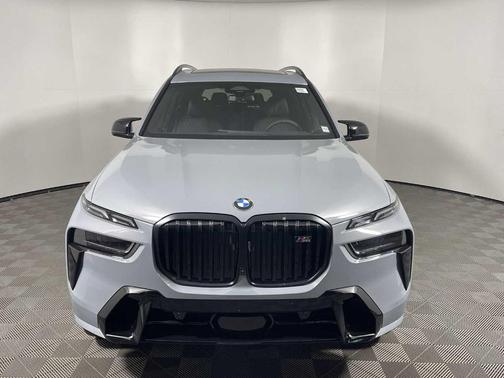 2025 BMW X7 M60i