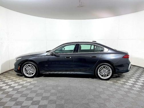2024 BMW 530 i xDrive