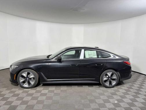 Black Sapphire Metallic 2026 BMW i4 Gran Coupe xDrive40