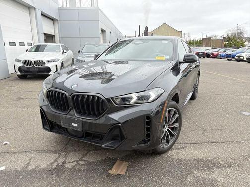 Black Sapphire Metallic 2024 BMW X6 xDrive40i