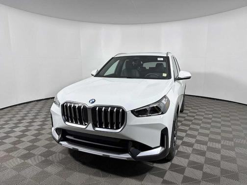 Alpine White 2026 BMW X1 xDrive28i