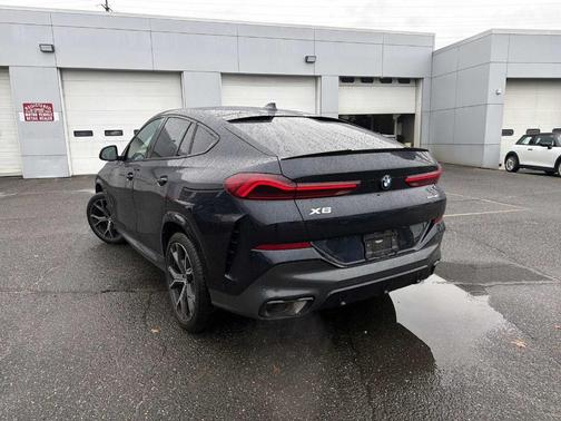 2023 BMW X6 xDrive40i
