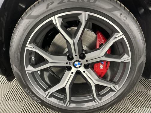 2023 BMW X6 xDrive40i