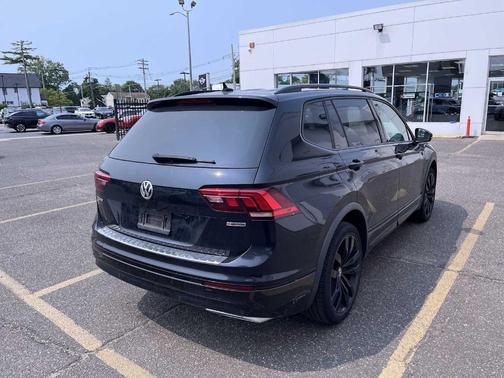 2021 Volkswagen Tiguan 2.0T SE R-Line Black