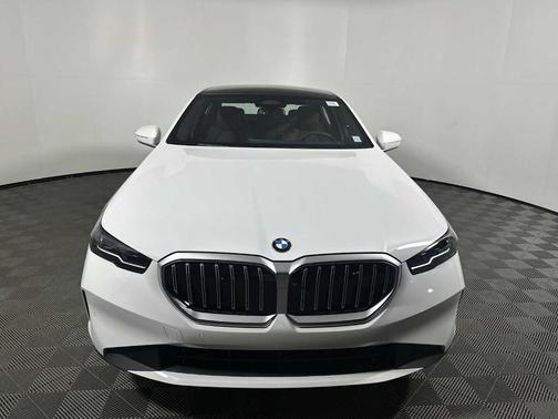 2026 BMW 530 i xDrive