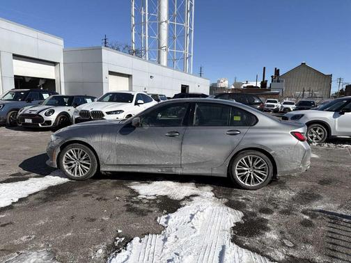 2023 BMW 330 i xDrive