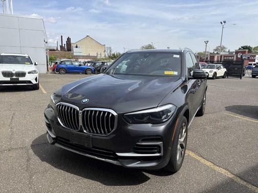 Dark Graphite Metallic 2023 BMW X5 xDrive40i
