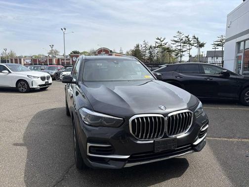 Dark Graphite Metallic 2023 BMW X5 xDrive40i