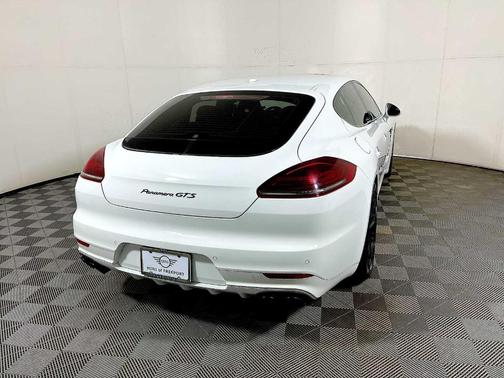 2015 Porsche Panamera GTS