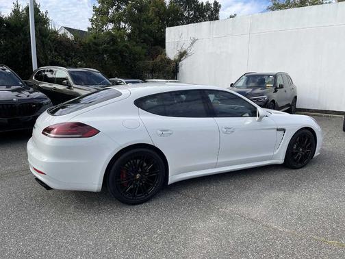 2015 Porsche Panamera GTS