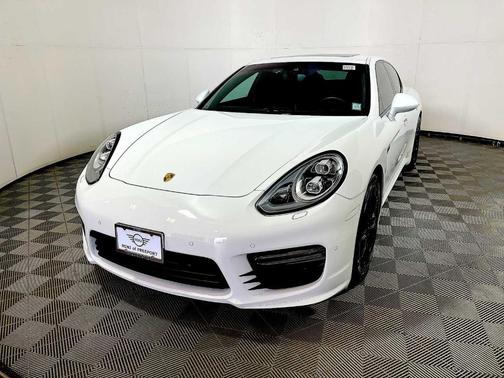 2015 Porsche Panamera GTS