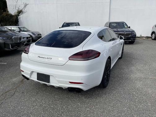 2015 Porsche Panamera GTS