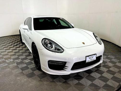 2015 Porsche Panamera GTS