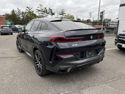 2023 BMW X6 xDrive40i