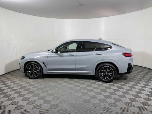 2023 BMW X4 xDrive30i