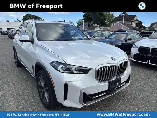 Mineral White Metallic 2024 BMW X5 xDrive40i